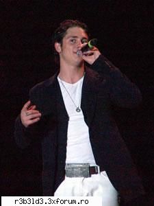 Capturi din concerte - aici e diego..........dupa cum v`ati dat seama - R3b3ld3