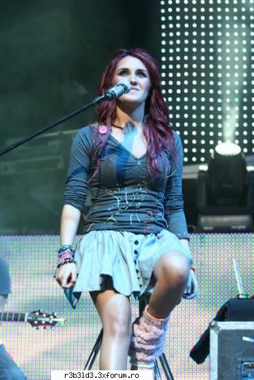 Capturi din concerte - andy_cool_girl - R3b3ld3