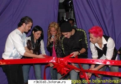 Inaugurarea magazinului din mexic - ad3_dulc3 - Anahi-Mia