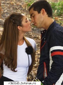 Poze - ad3_dulc3 - Anahi y Poncho-Mia y Miguel
