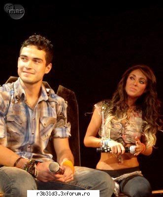 Poze - eeee traiasca netu - Anahi y Poncho-Mia y Miguel
