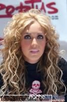 poze... - O imita pe Shakira sau mi se pare ?:) - Anahi-Mia