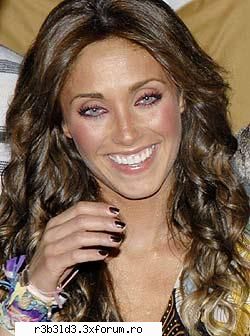 poze... - a nus cata :D :D - Anahi-Mia